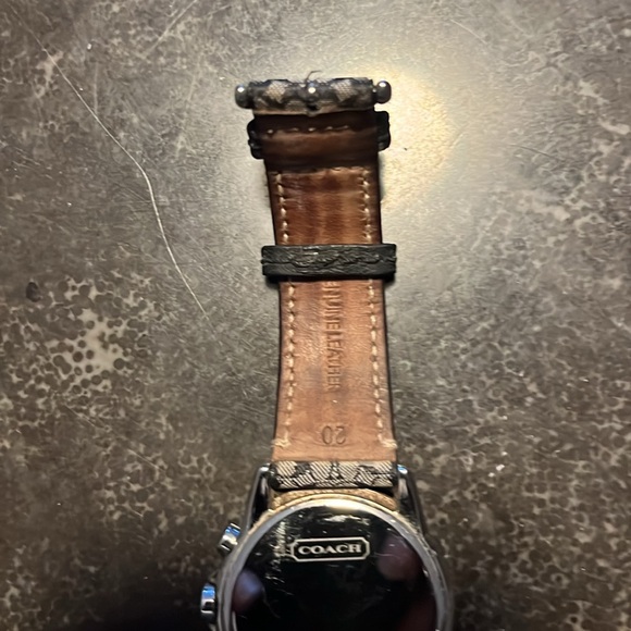 Coach Watch - Picture 5 of 5